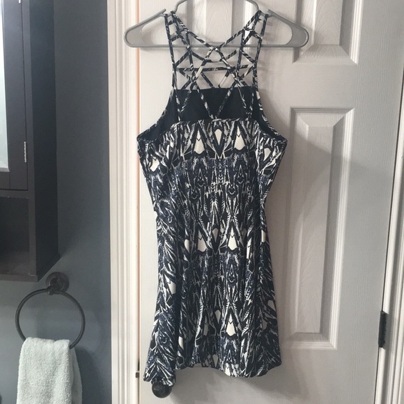 Fun “going out” summer dress! - Picture 2 of 2